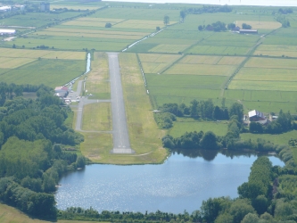 Anflug auf Leer